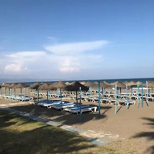 https://mar-y-arte-beach.hotelsinnerja.org